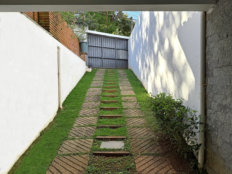 A Casa da Vovó - O Chalezinho Studios