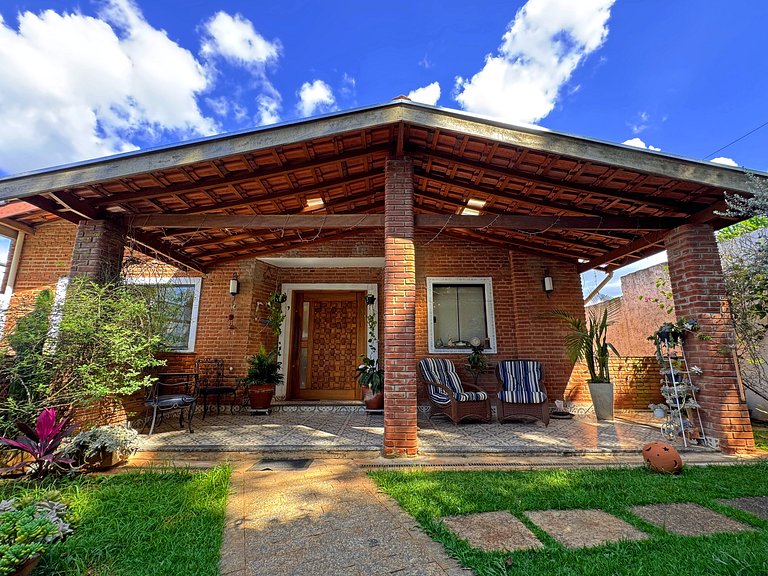 A Casa da Vovó - O Chalezinho Studios