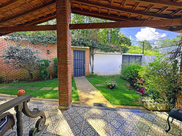 A Casa da Vovó - O Chalezinho Studios