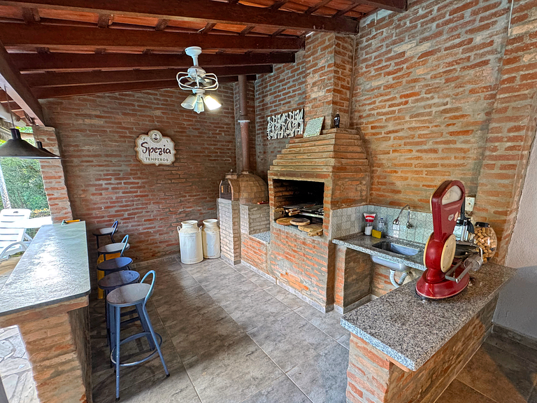 A Casa da Vovó - O Chalezinho Studios